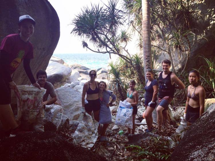 05.05 Janelle - Operation Moonwalk Team Photo Batu Bulan